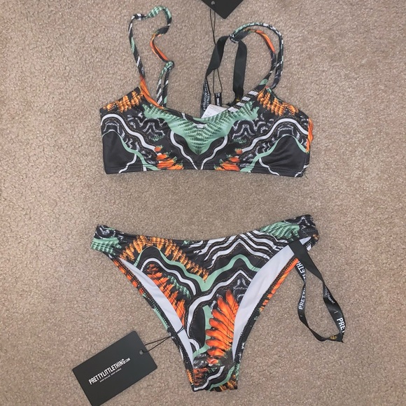 PrettyLittleThing Tribal Print Bikini - Picture 1 of 2